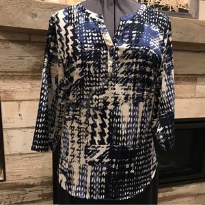 Christopher & Banks v-neck, 3/4 sleeve XL blouse, navy with cream and tan